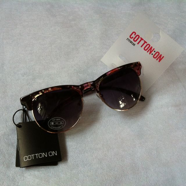 Cotton On sunglasses, Women's Fashion, Watches & Accessories