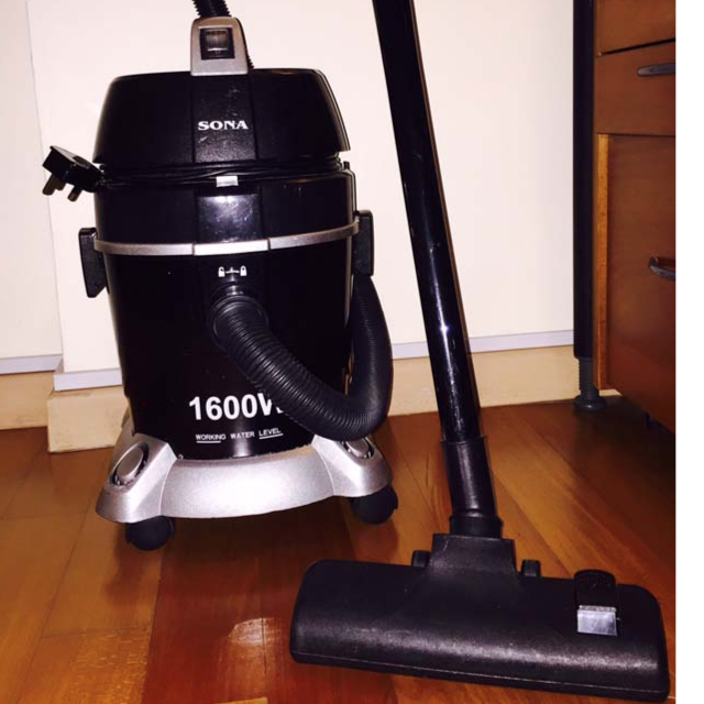 SONA Vacuum Cleaner SVC7072 with water filtration system, TV & Home Appliances, Air