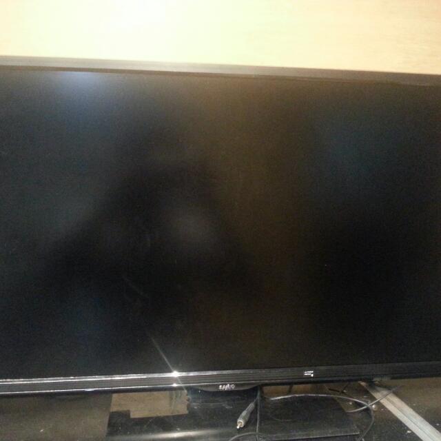 Tv Led 32" Sanyo, Furniture & Home Living, Furniture, TV Consoles on ...