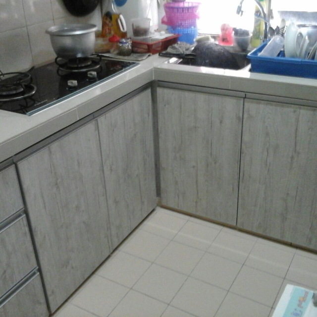 Kabinet Dapur Concrete Table Peralatan Di Carou Tunjuk Banyak Lagi Peralatan Dapur Photo