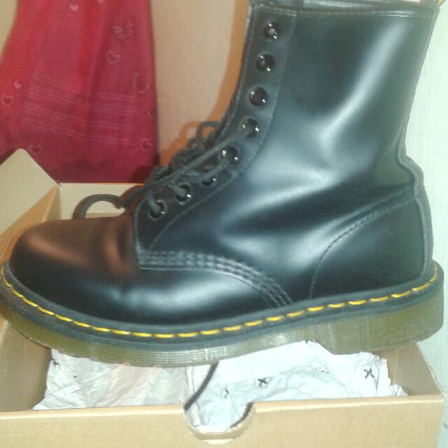dr martens non steel toe