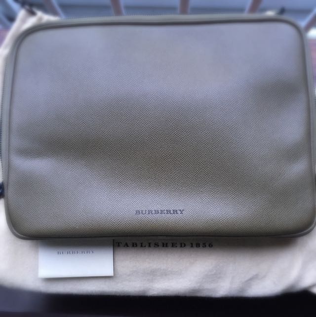burberry document holder