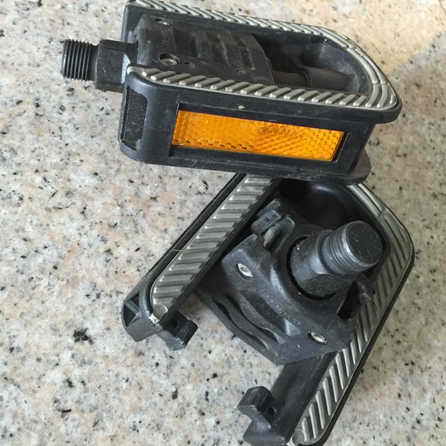 tern folding pedals