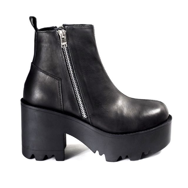 Rival boots unif on sale