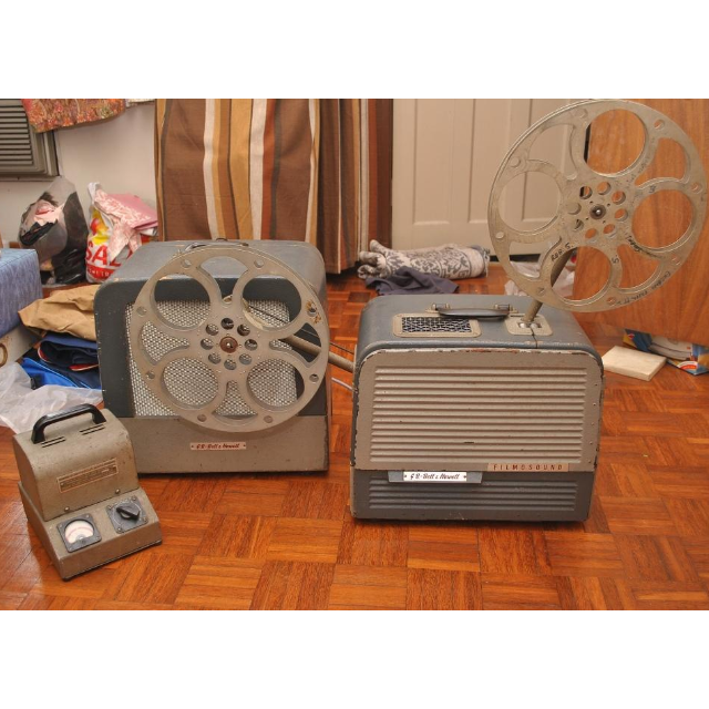 Bell & Howell 16mm Projector Model 631 vintage, Furniture & Home Living