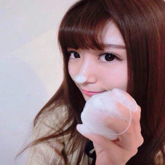 Facial Sponge (Category: Face Care) located in Singapore. Submitted by jasontan11 (Listing ID 21392593, Image 2). Description: .