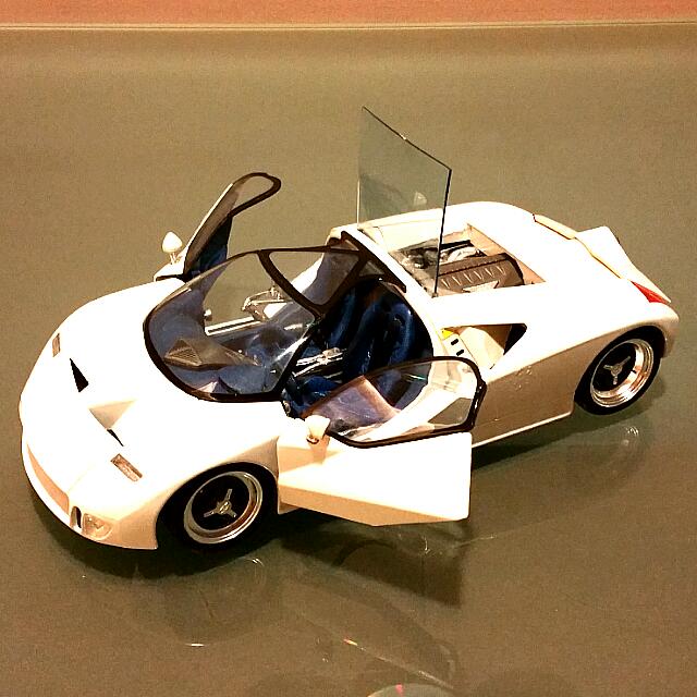 Maisto 1:18 Ford GT90 Concept 1995 - Modèle Moulé Sous Pression, édition Spéciale, Blanc