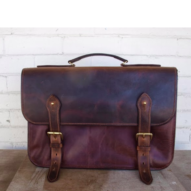 Horween Leather Messenger Bag, Men's Fashion, Bags, Sling Bags on Carousell