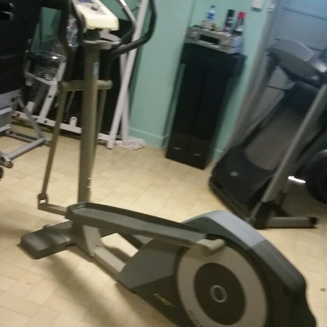 DISPLAY TUNTURI C40 BASIC COMMERCIAL CROSS TRAINER with 04 Months Warranty Made In HOLLAND Everything Else on Carousell