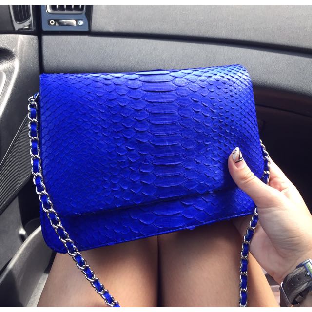 Python Chain WOC (Category: Bags & Wallets) located in Singapore. Submitted by leenp (Listing ID 21646591, Image 1). Description: .