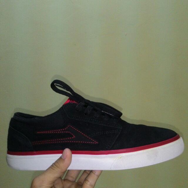 Lakai baker hotsell