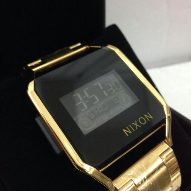 Most Famous Nixon Digital Watch., Men's Fashion, Watches & Accessories
