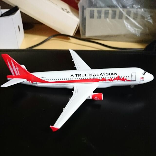 airasia toy plane