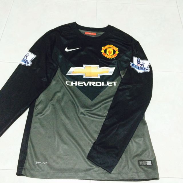 man united goalkeeper kit