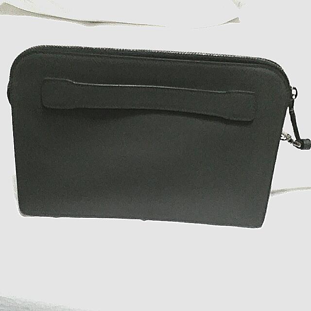 Prada Saffiano Men's Clutch Bag Blue/grey (Category: Bags & Wallets) located in Singapore. Submitted by luxuryitem (Listing ID 21933316, Image 3). Description: .