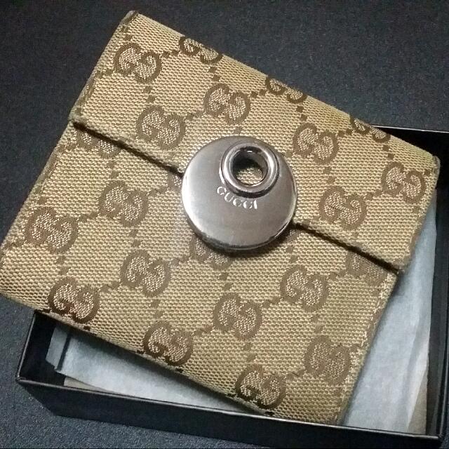 GUCCI Eclipse Wallet (Category: Bags & Wallets) located in Singapore. Submitted by dew.tea (Listing ID 22067174, Image 2). Description: .