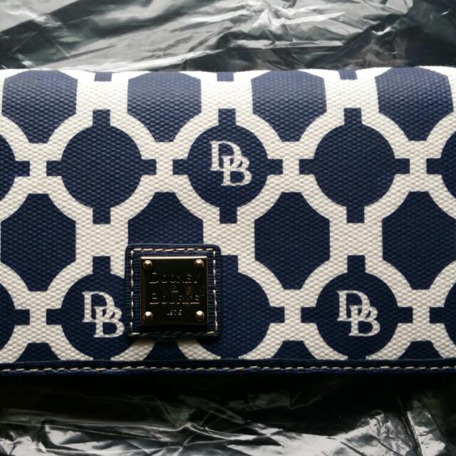 Dooney and hotsell bourke slim wallet