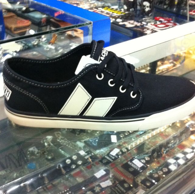 Macbeth shoes original store