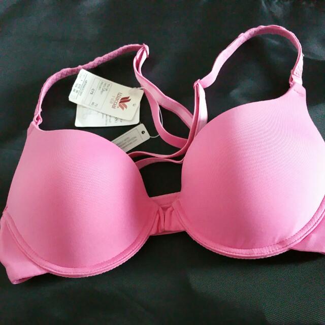 Bra front hook bra brand new, Women's Fashion, New Undergarments &  Loungewear on Carousell