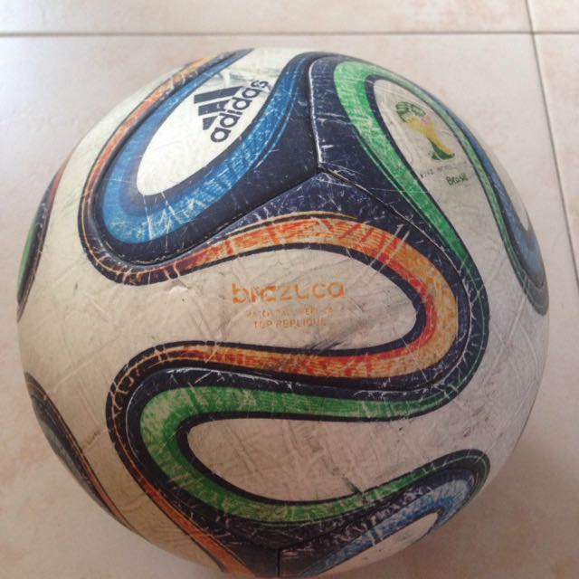 Adidas Brazuca Top Replique, Sports on Carousell