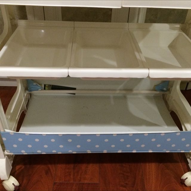 Lucky Baby Changing Table With Bath Tub, Babies & Kids, Bathing