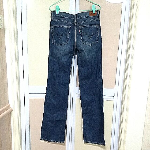 Levi s Jeans CLEARANCE Women s Fashion Bottoms Jeans Leggings on Carousell