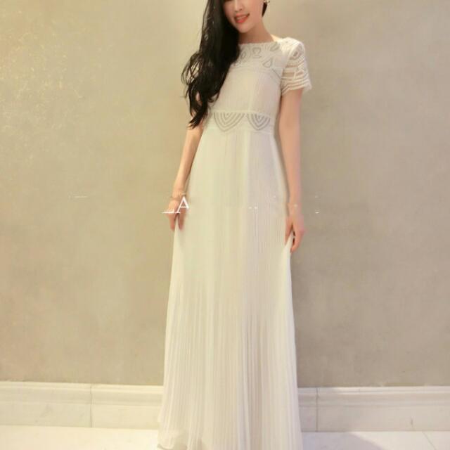 Instock size.M .Available white Short Sleeve Slim Fit White Maxi
