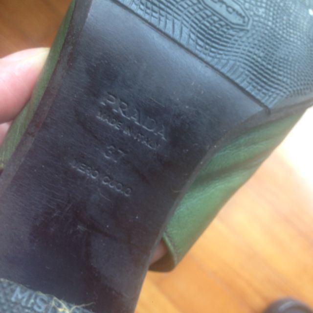 Prada Shoe (Category: Sneakers) located in Singapore. Submitted by tehkorbear (Listing ID 22564621, Image 3). Description: .