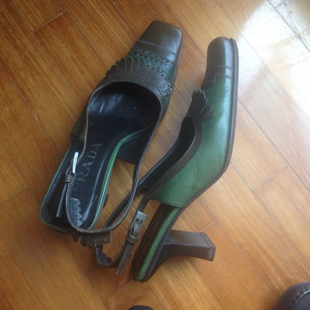 Prada Shoe (Category: Sneakers) located in Singapore. Submitted by tehkorbear (Listing ID 22564621, Image 2). Description: .