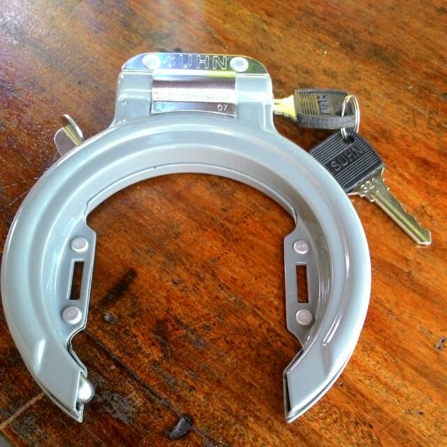horseshoe bike lock