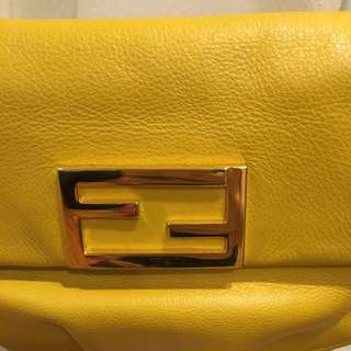 (Category: ) located in . Submitted by petiteluxury (Listing ID 22761185, Image 1). Description: .