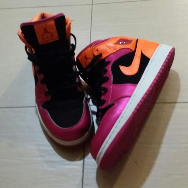 Jordan 1 neon orange top