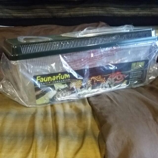 faunarium plastic terrarium