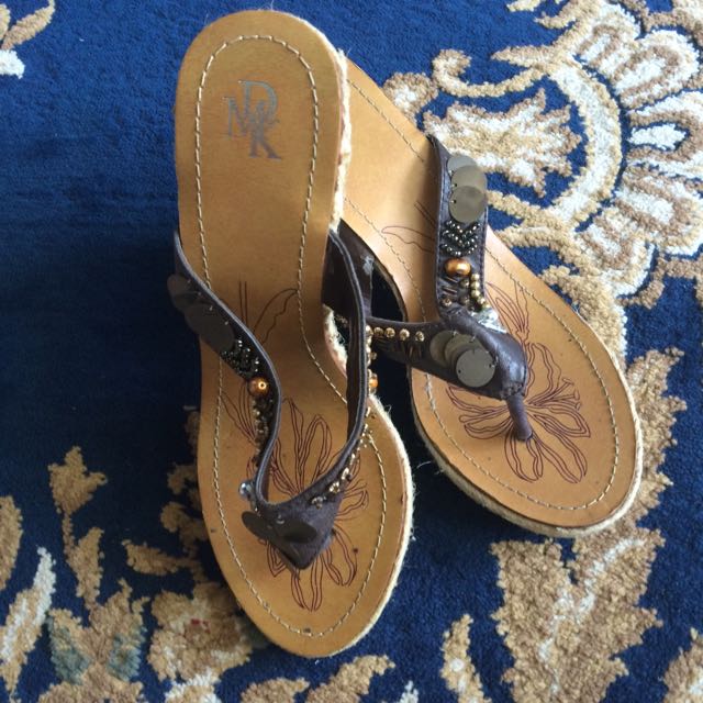 DMK Sandal, Women's Fashion, Footwear, Sandals on Carousell