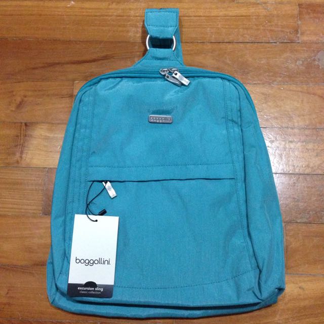 Baggallini excursion sling best sale