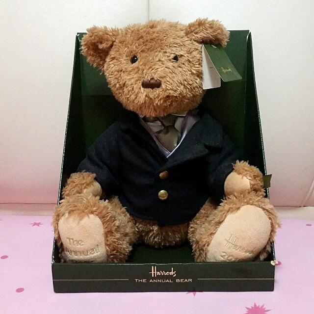 Harrods christmas bear shop 2010