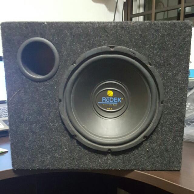 subwoofer rodek