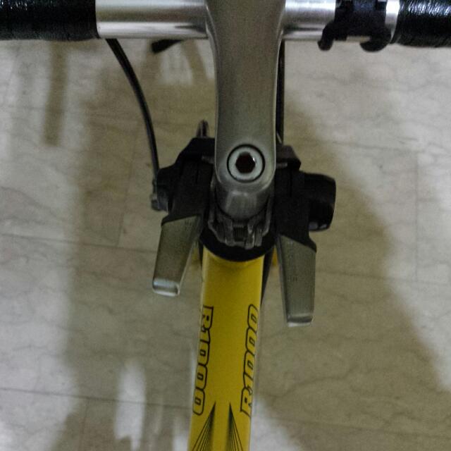 Giant Road Bike R1000 Compact Road, Sports Equipment, Bicycles & Parts ...