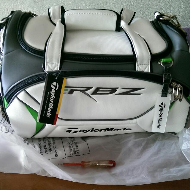 Taylormade duffle bag 2025