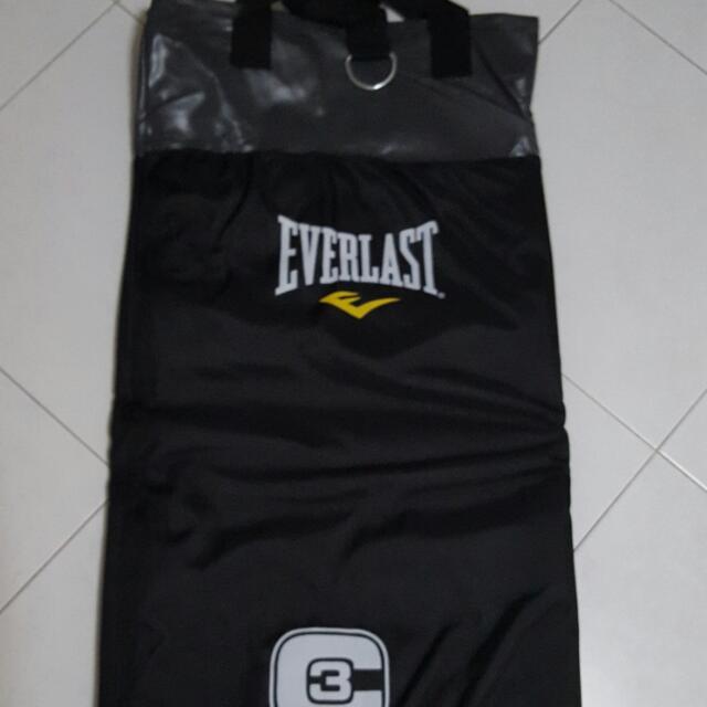EVERLAST EMPTY PUNCHING BAG C3 FOAM Sports Equipment Sports Games Water Sports on Carousell