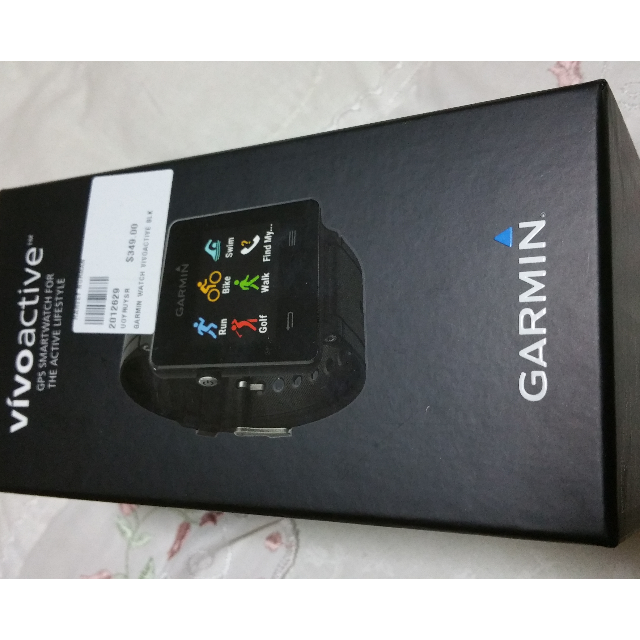 Garmin Vivoactive 2015 1 month old New Sports Equipment