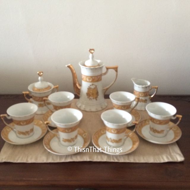 Royal Collection Vintage Tea Set, Hobbies & Toys, Memorabilia