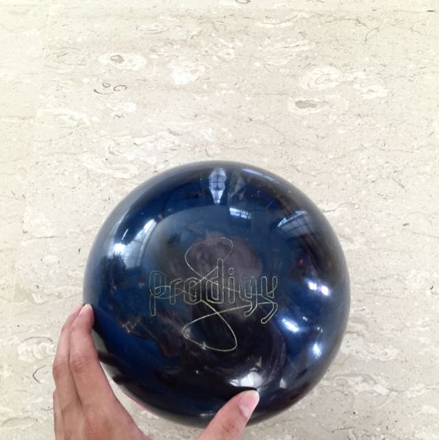 14lbs Storm Prodigy Bowling Ball, Sports Equipment, Sports & Games