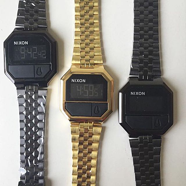 NIXON RERUN, Women's Fashion, Activewear on Carousell