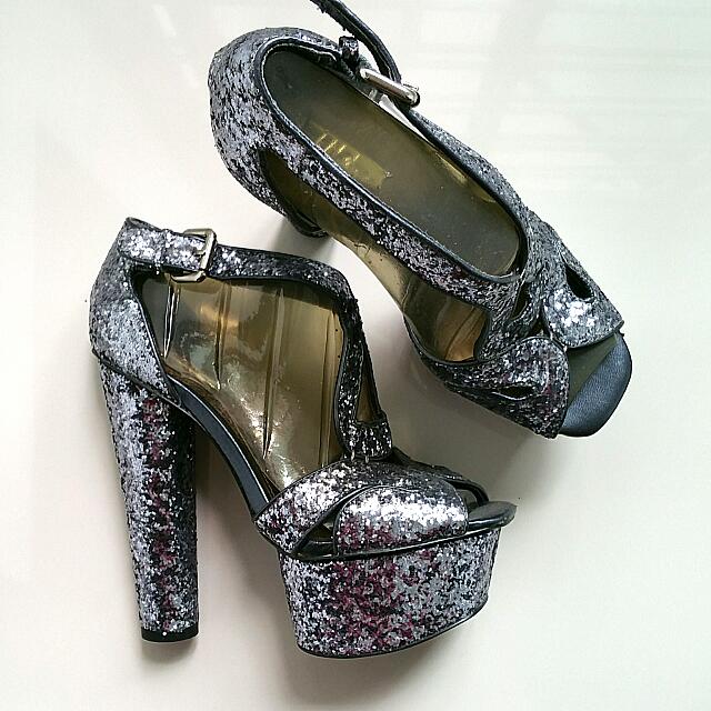 wild pair heels