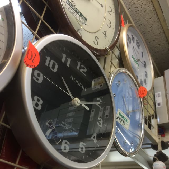 Clocks (Category: Clocks) located in Singapore. Submitted by hock_heng (Listing ID 23636006, Image 3). Description: .