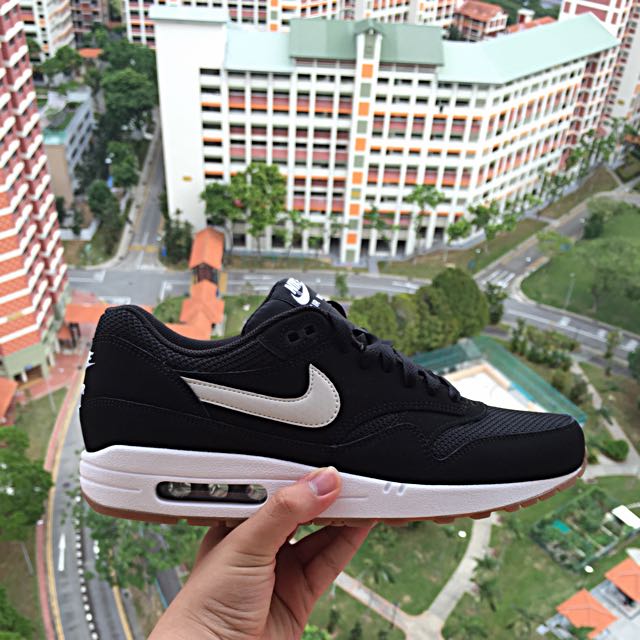 essential air max