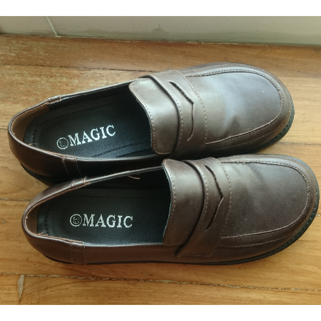 Brown Japanese school shoes, Hobbies & Toys, Memorabilia & Collectibles