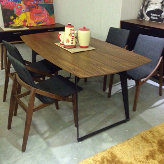 Picket And Rail, Dining Table With Chairs And Coffee Table, Furniture