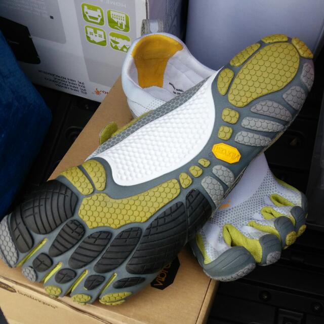 Vibram five fingers gold's gym cheap